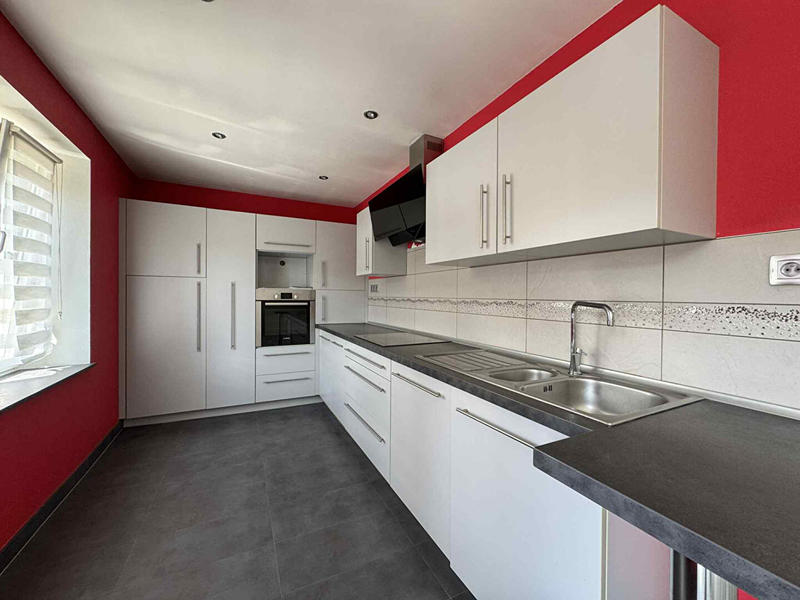 Appartement - 93 m² - 5 pièces