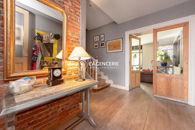 Maison - 260 m² - 8 pièces