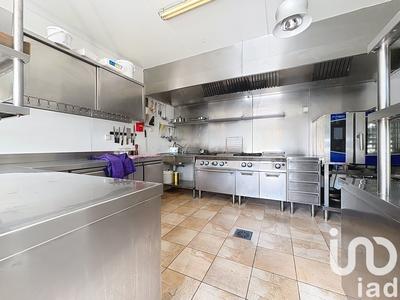 Maison - 238 m² - 8 pièces