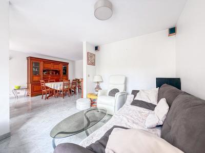 Appartement - 80 m² - 3 pièces