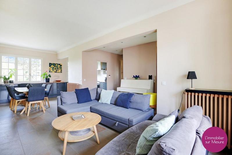 Maison - 250 m² - 7 pièces