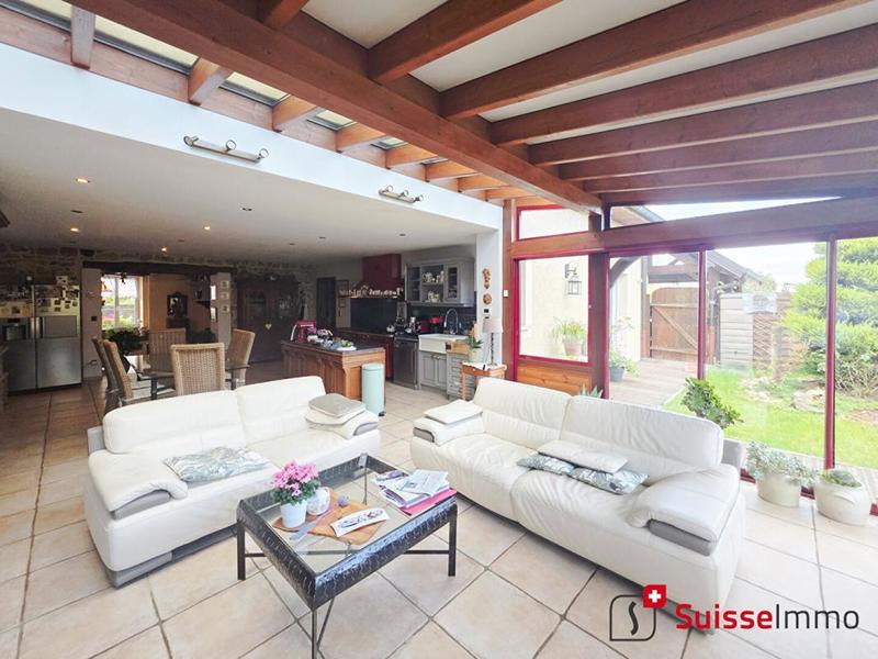 Propriété - 330 m² - 10 pièces