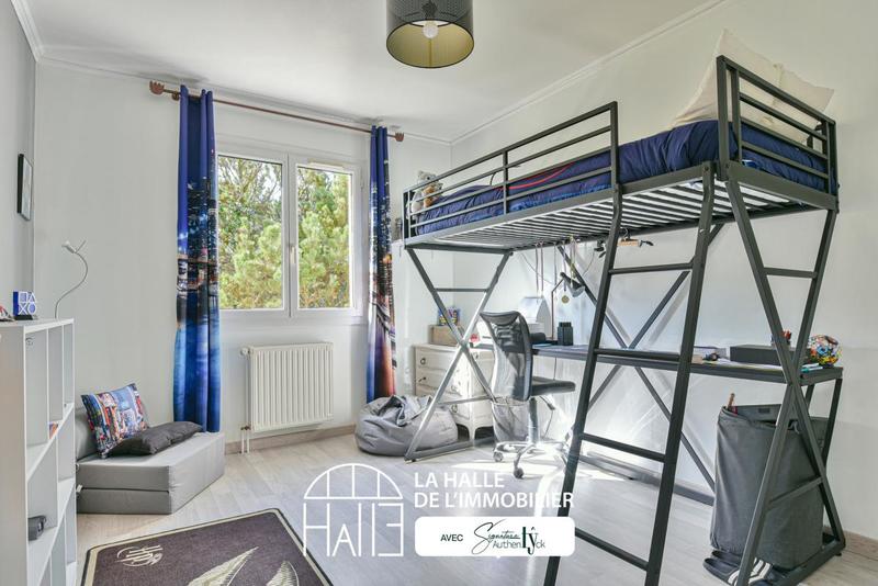 Pavillon - 140 m² - 6 pièces