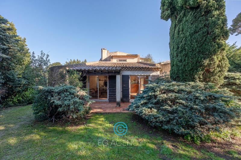 Maison - 200 m² - 6 pièces