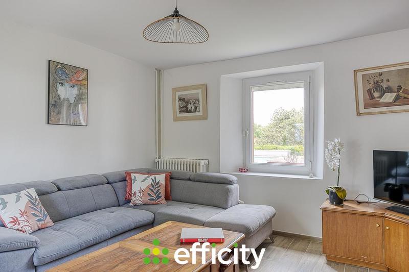 Villa - 244 m² - 6 pièces