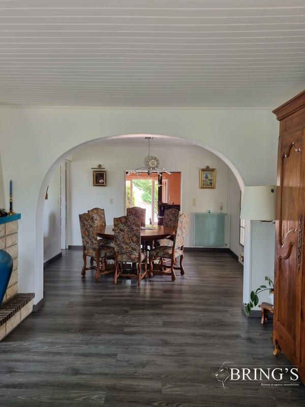 Maison - 204 m² - 8 pièces