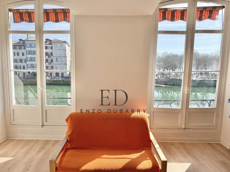 Appartement - 97 m² - 4 pièces