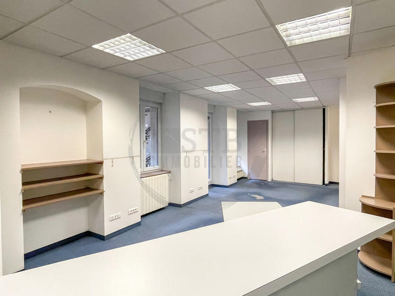 Bureau - 166 m²
