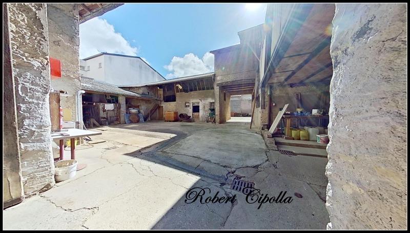 Immeuble - 1 100 m² - 18 pièces