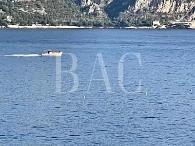 Propriété - 3 500 m² - 30 pièces