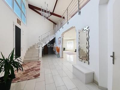 Maison - 280 m² - 7 pièces