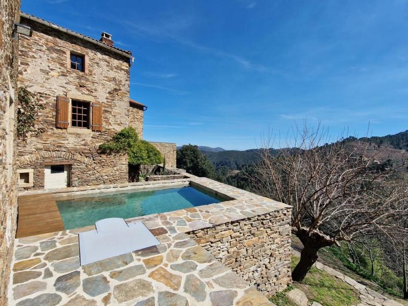 Demeure - 151 m² - 5 pièces