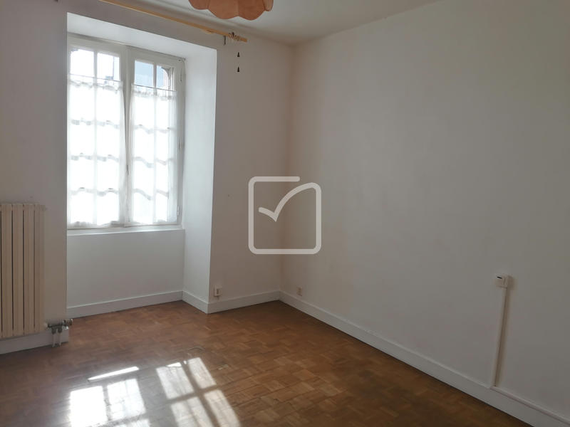 Maison - 92 m² - 6 pièces