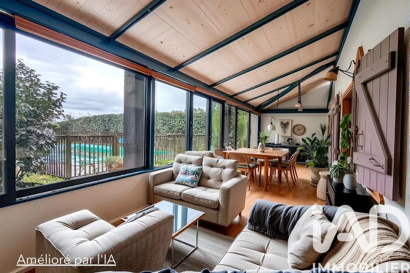 Maison - 243 m² - 9 pièces