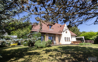 Maison contemporaine - 204 m² - 7 pièces