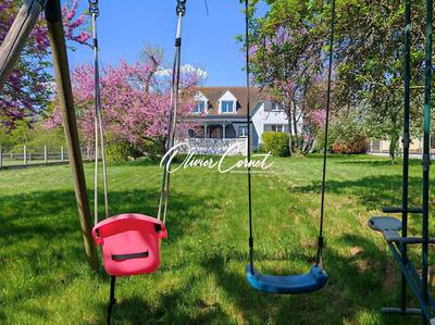 Maison - 180 m² - 8 pièces