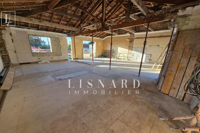 Maison - 140 m² - 4 pièces