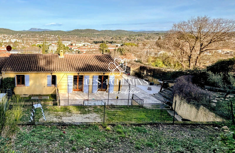 Villa - 99 m² - 5 pièces