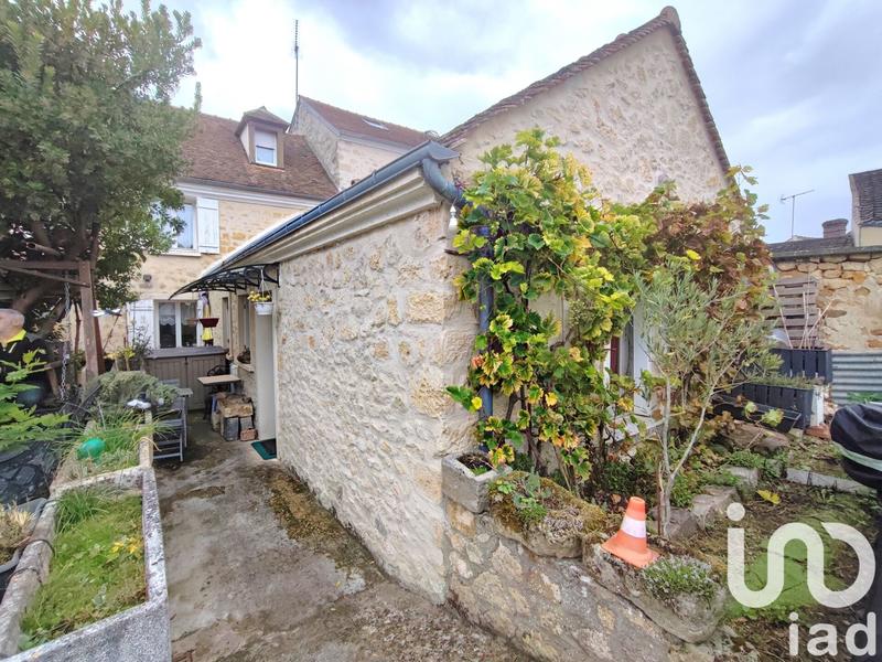 Maison - 200 m² - 12 pièces