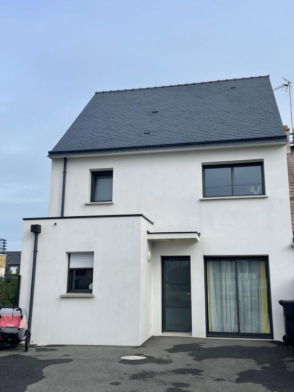 Maison - 95 m² - 5 pièces