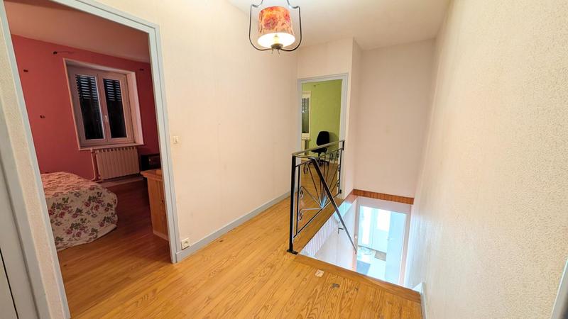 Maison - 123 m² - 8 pièces