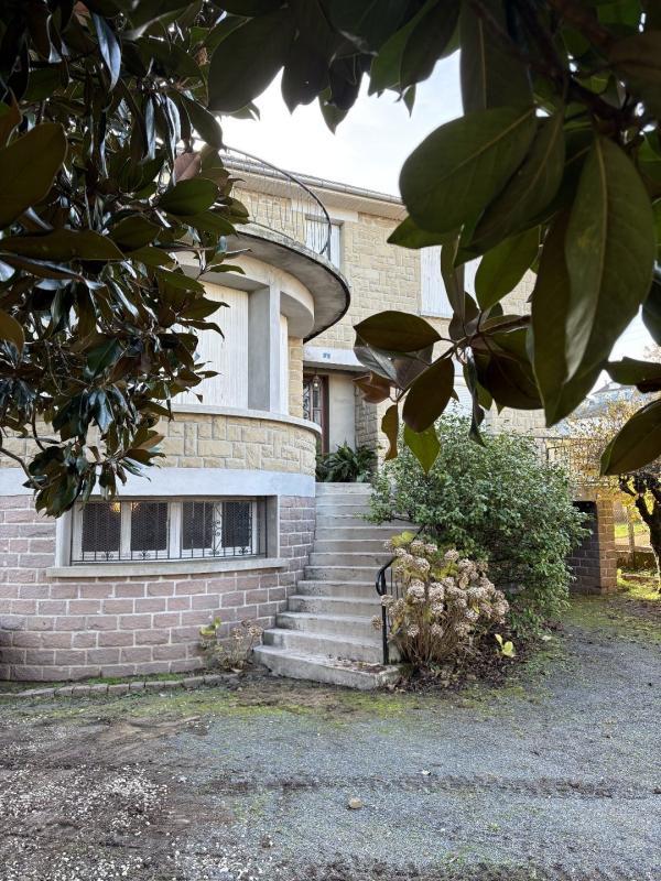 Maison - 179 m² - 7 pièces