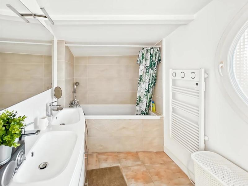 Maison en pierre - 180 m² - 6 pièces