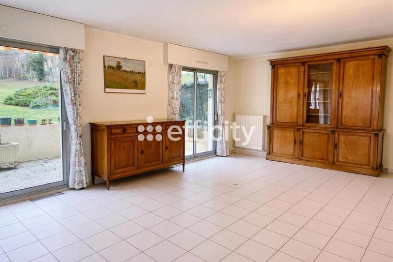 Appartement - 81 m² - 3 pièces