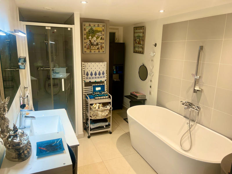 Appartement - 165 m² - 5 pièces