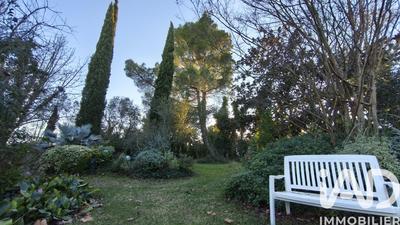 Maison - 215 m² - 5 pièces