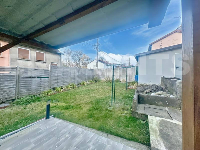 Maison jumelée - 69 m² - 5 pièces