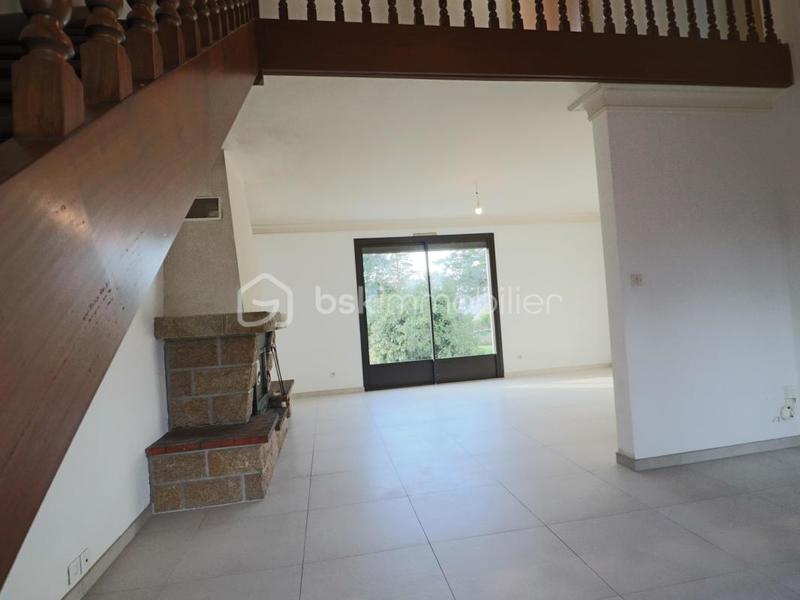 Demeure - 125 m² - 6 pièces