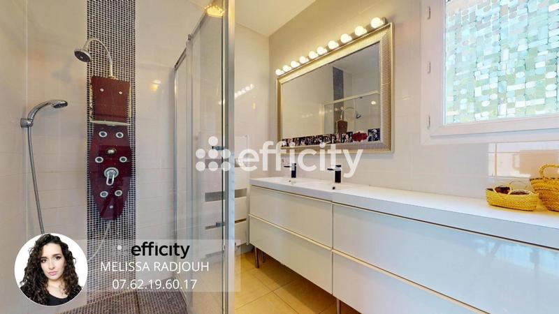 Maison - 167 m² - 6 pièces