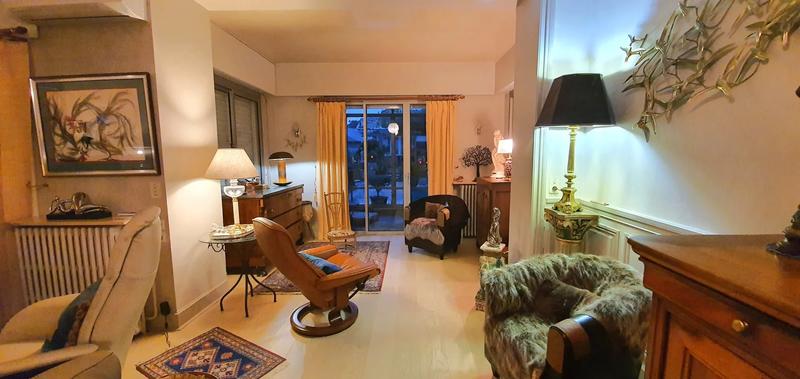 Appartement - 196 m² - 6 pièces