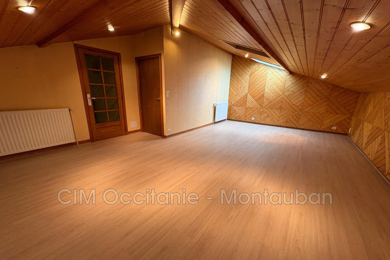 Local commercial - 135 m² - 7 pièces