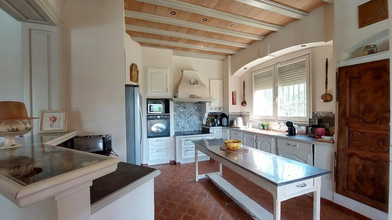 Propriété - 200 m² - 7 pièces