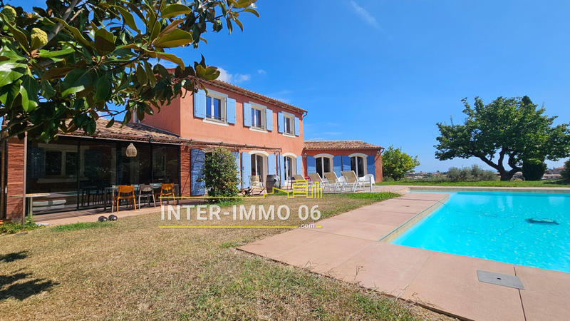 Villa - 193 m² - 6 pièces