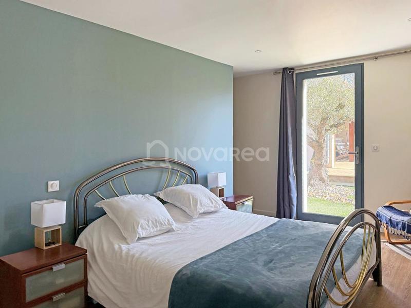 Propriété - 310 m² - 8 pièces