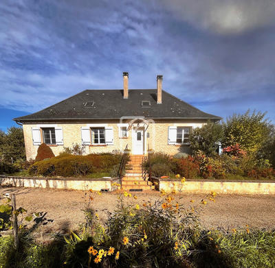 Maison - 120 m² - 5 pièces