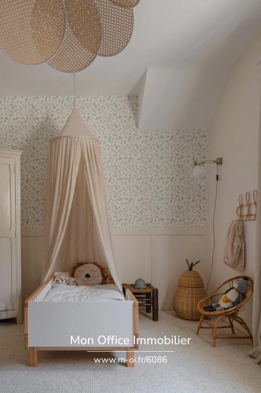 Maison - 230 m² - 8 pièces