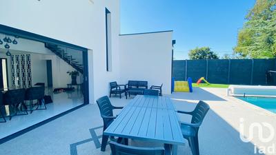 Maison - 190 m² - 8 pièces