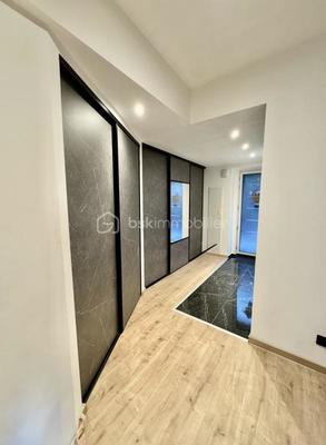Duplex - 121 m² - 6 pièces
