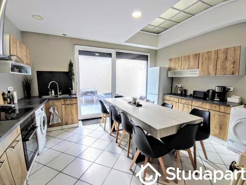 Chambre - 10 m² - 1 pièce