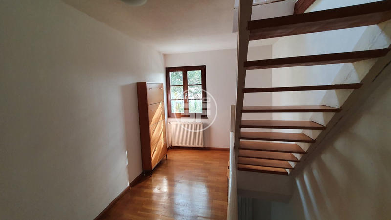 Maison - 256 m² - 8 pièces