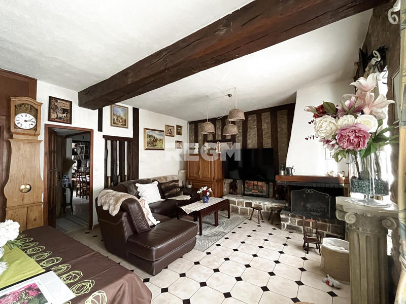 Maison - 230 m² - 8 pièces