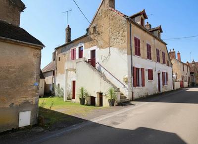 Maison - 94 m² - 5 pièces