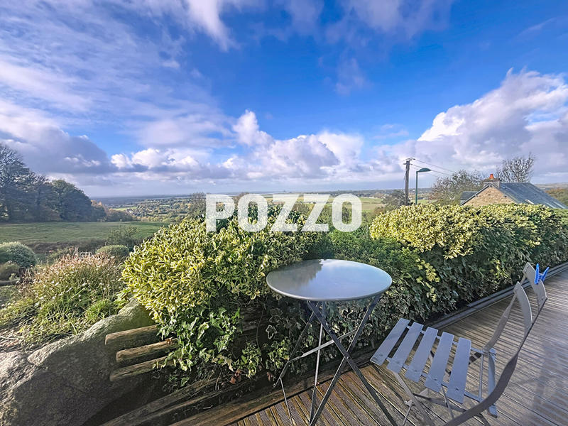 Maison - 202 m² - 7 pièces