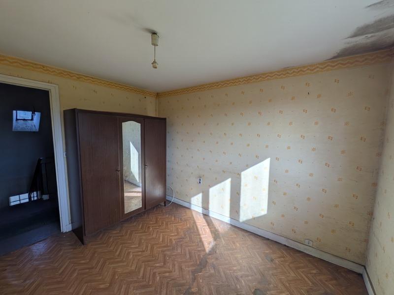 Maison - 250 m² - 7 pièces