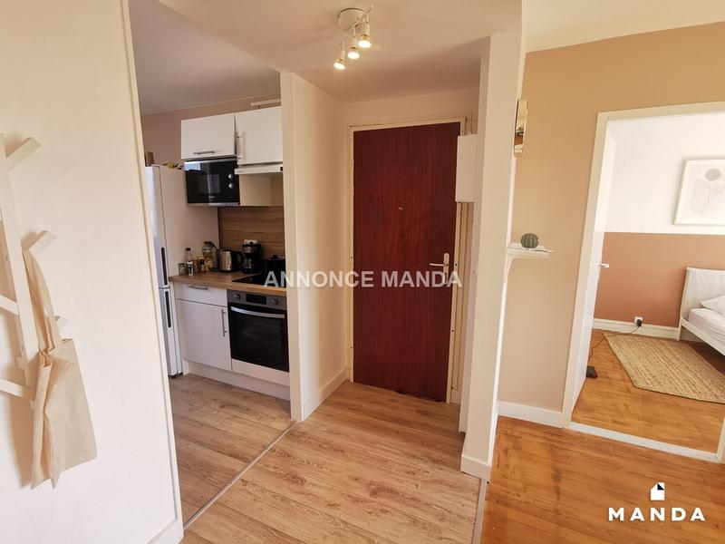 Chambre - 10 m² - 4 pièces