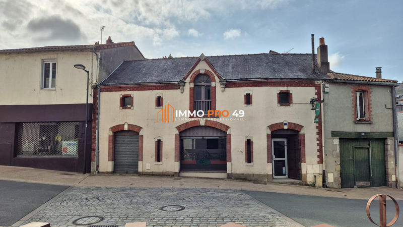 Local commercial - 200 m² - 5 pièces